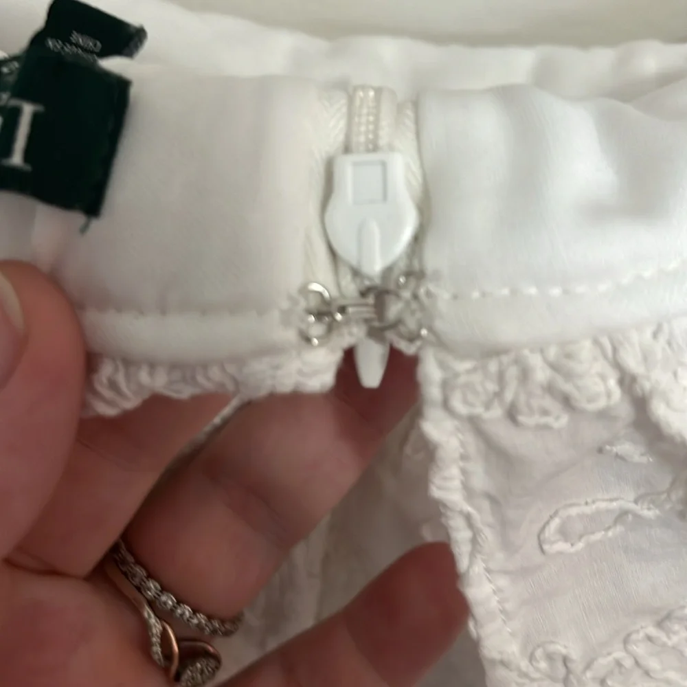 EUC Lauren Ralph Lauren Off the Shoulder White with floral design Dress Size 14P - Picture 7 of 7